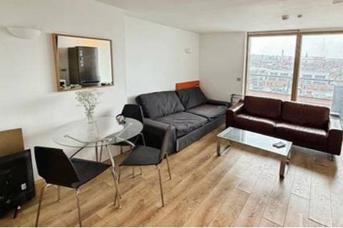 Flat Coke Street in Greater London