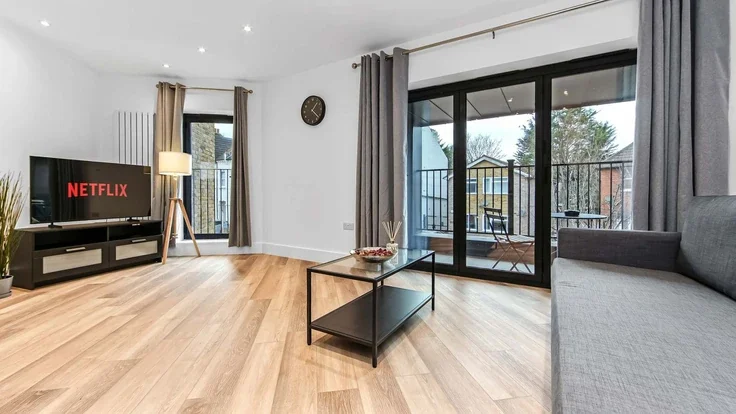Flat Vincent Road in Greater London