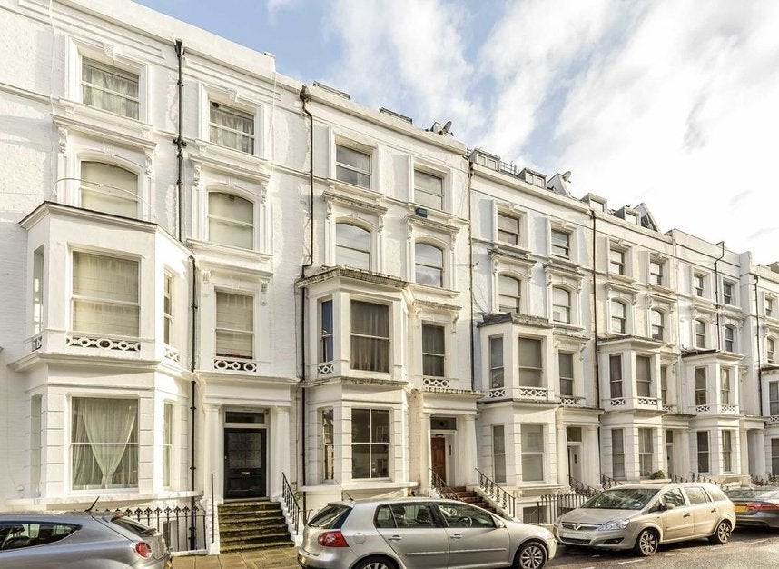 Flat Hatherley Grove in City of Westminster