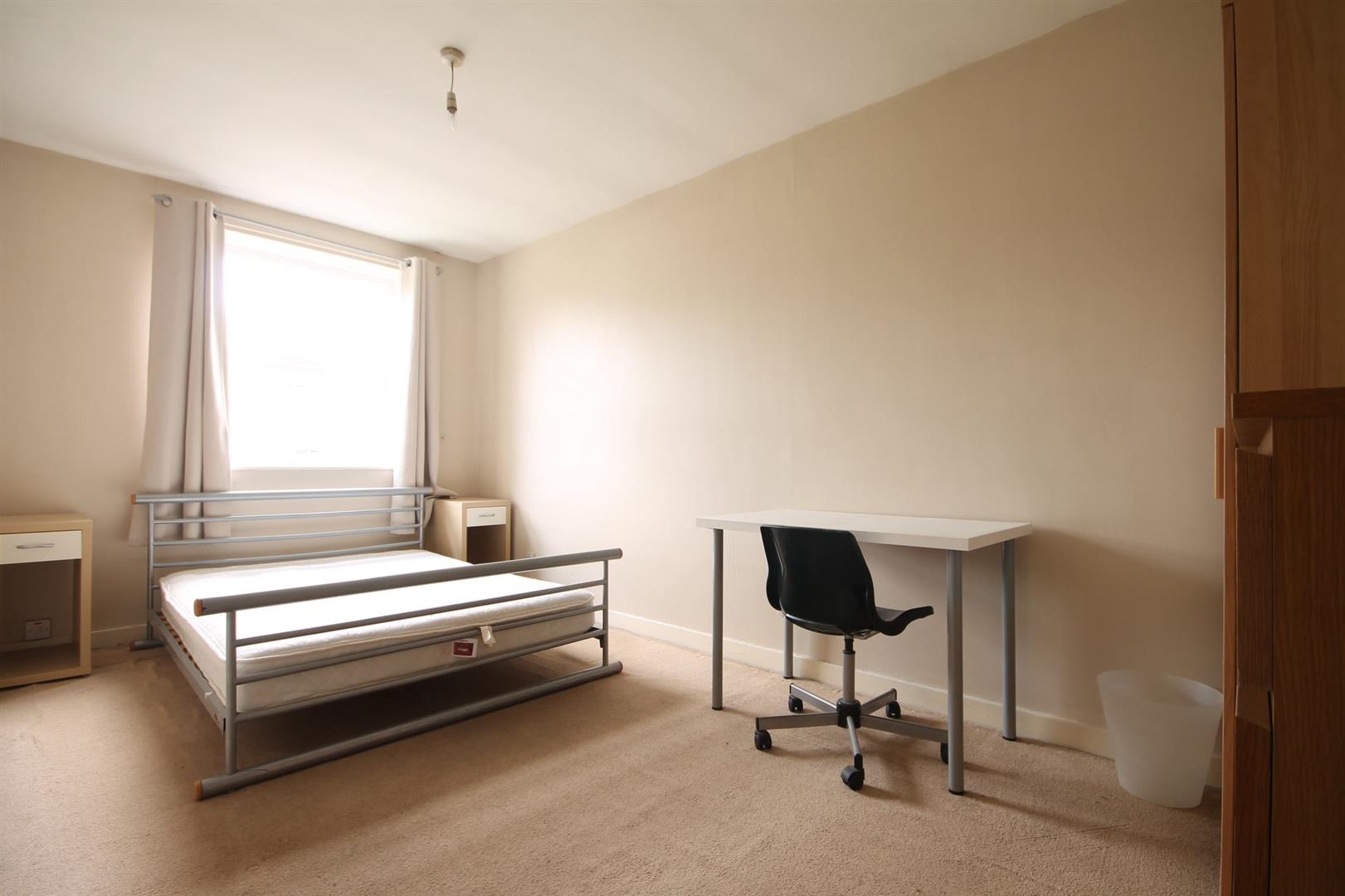 Flat Westgate Road in Newcastle upon Tyne