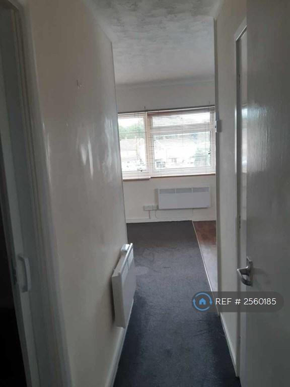 Flat Handcross Road in Luton
