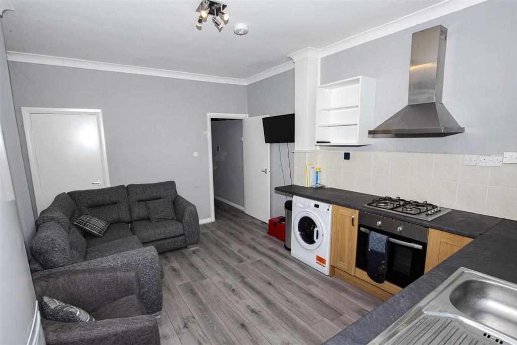 Flat Lottie Road in Birmingham