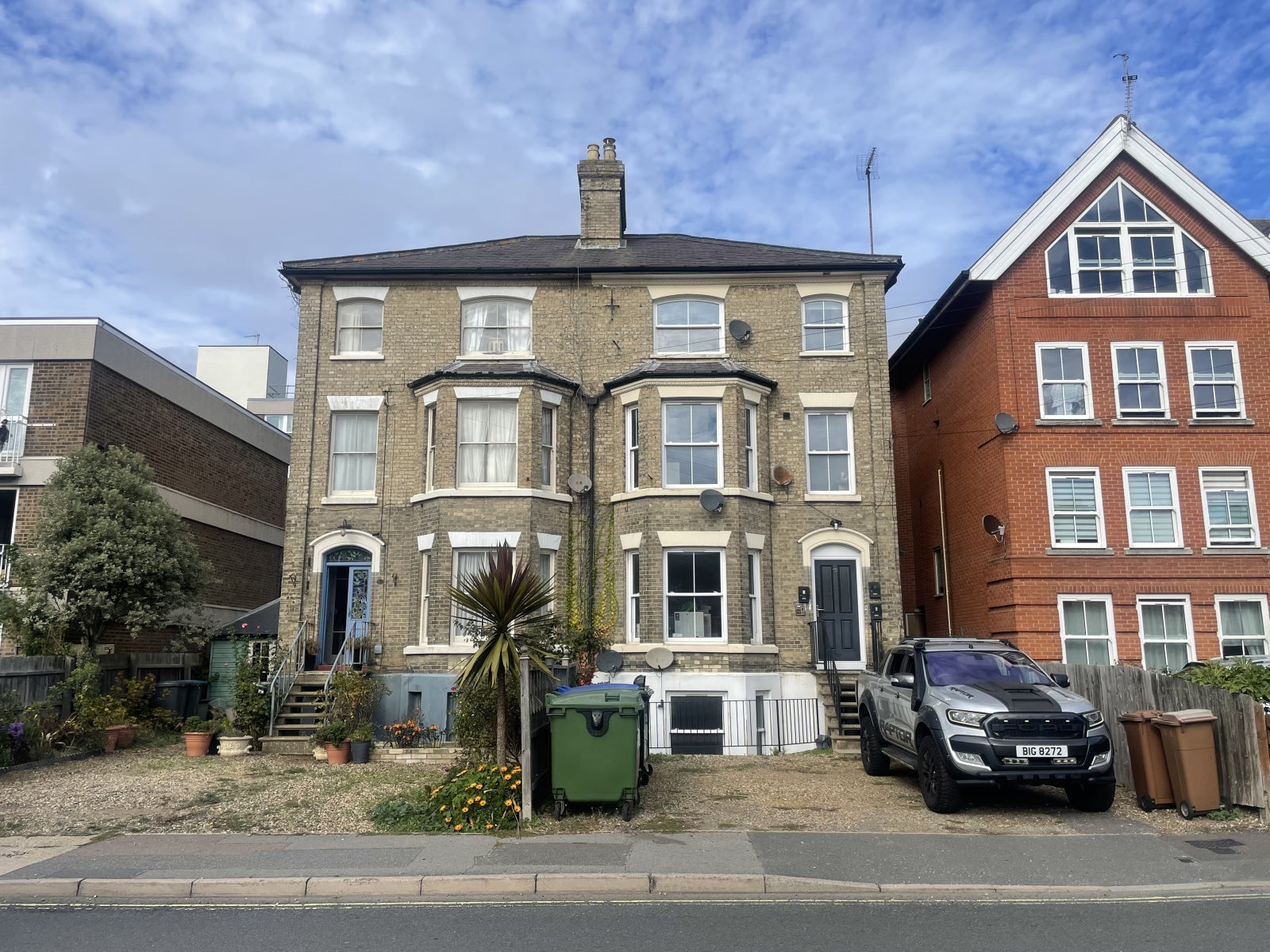 Flat Undercliff Road West in Felixstowe