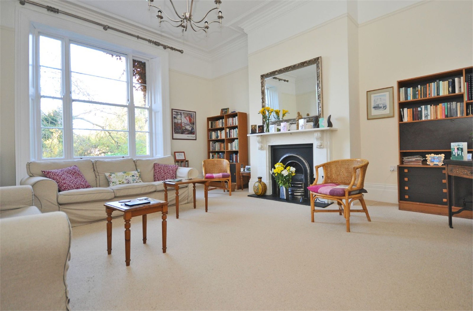 Flat Lansdown Road in Cheltenham
