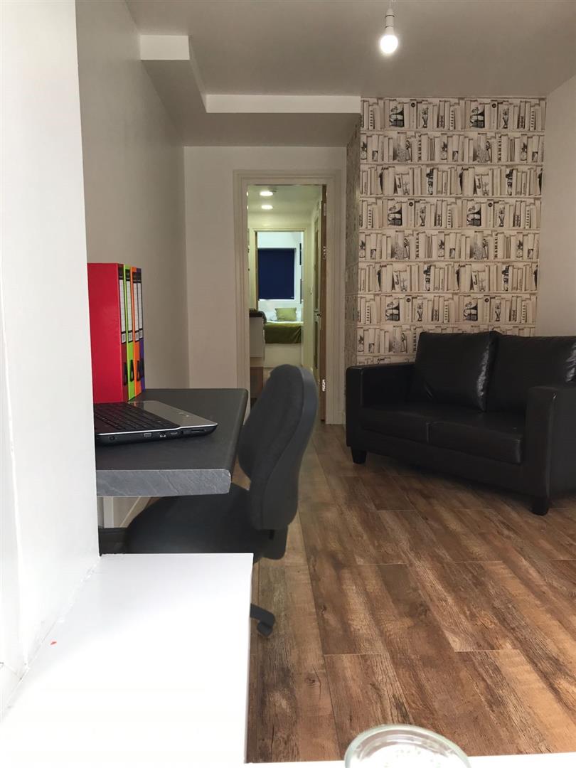 Flat Tiverton Road in Birmingham
