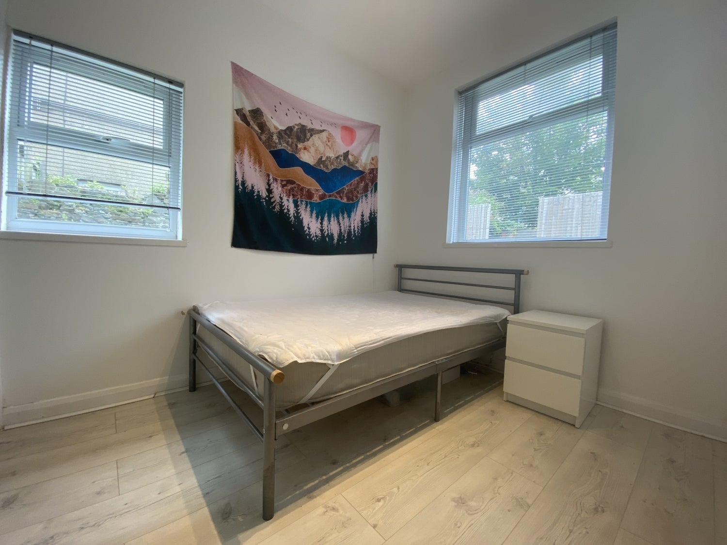 Flat Connaught Road in Cardiff