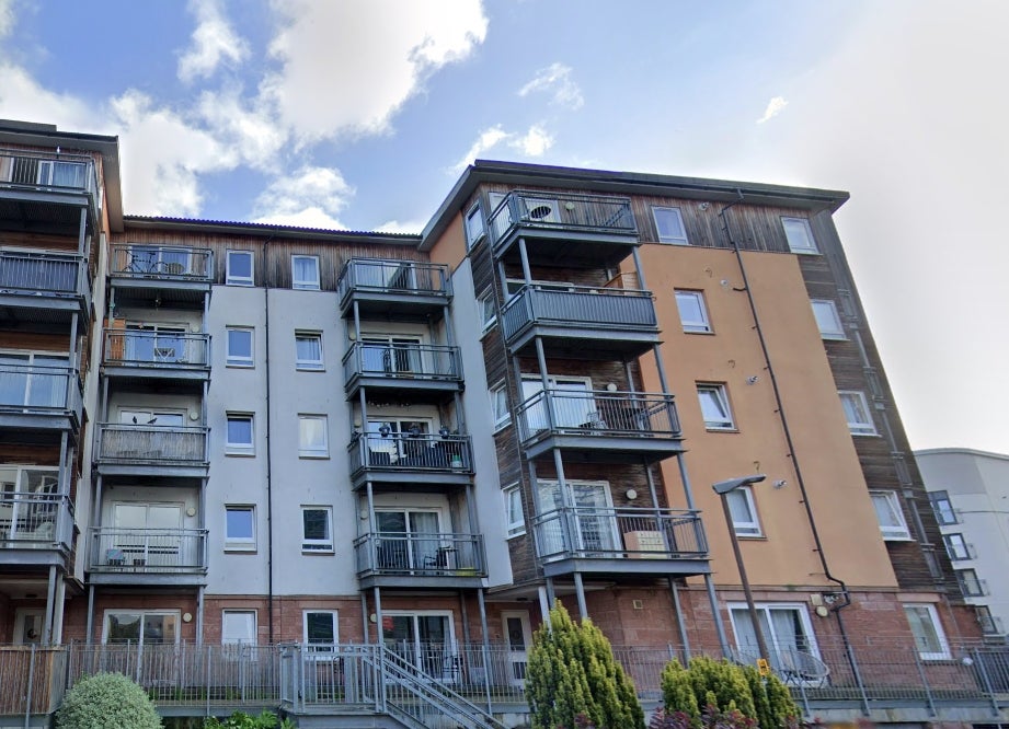 Flat Lochend Park View in City of Edinburgh