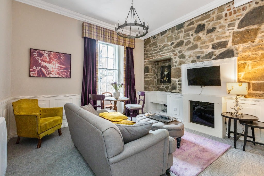 Flat Leith Street in City of Edinburgh