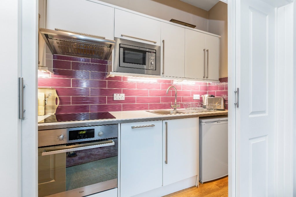 Flat Leith Street in City of Edinburgh