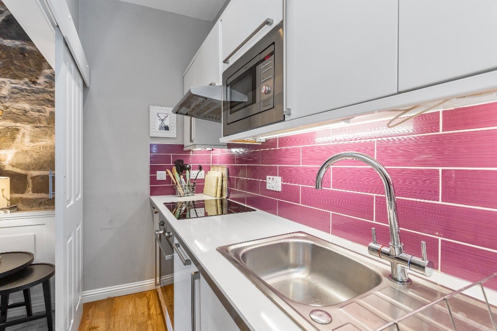 Flat Leith Street in City of Edinburgh