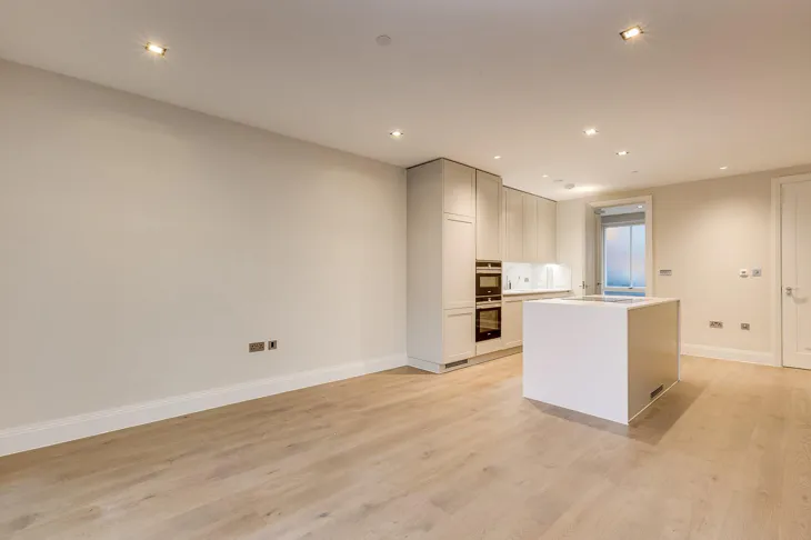 Flat Heathfield Terrace in Greater London