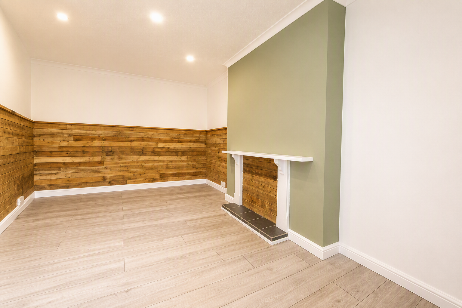 Flat Wellesley Road in Torquay