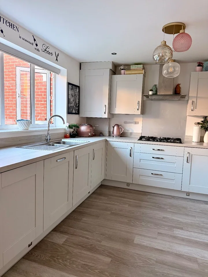 Room Plough Close in Hoo St. Werburgh