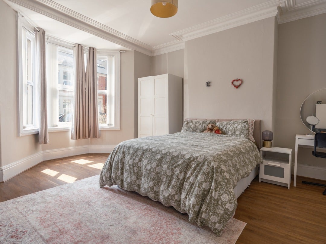 Flat Coniston Avenue in Newcastle upon Tyne