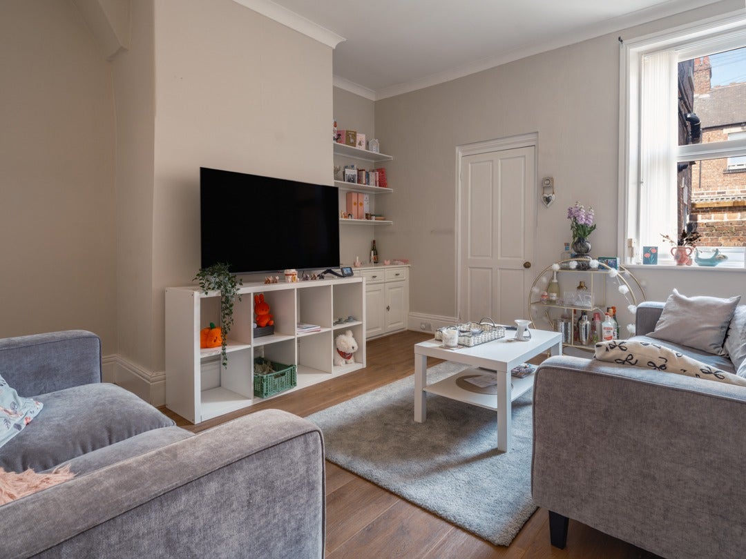 Flat Coniston Avenue in Newcastle upon Tyne