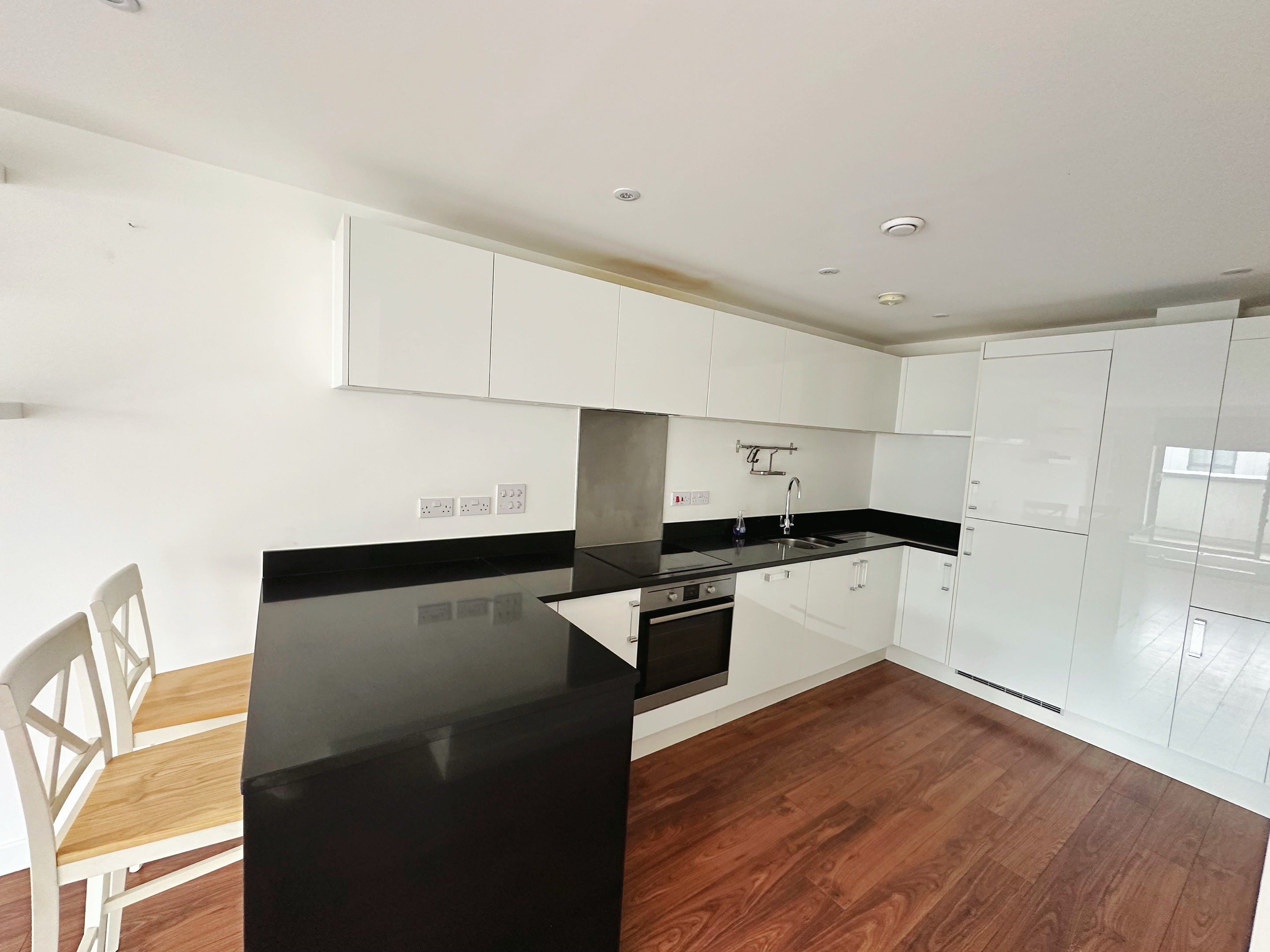 Flat Upper North Street in Greater London
