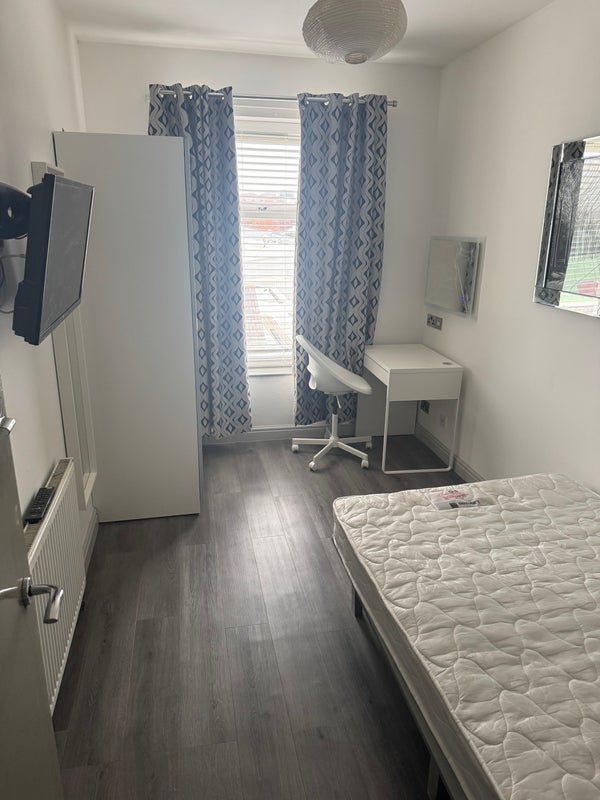 Room Harkness Street in Manchester