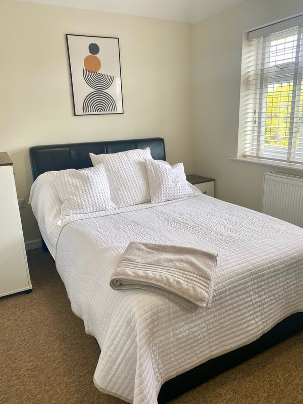 Room Marion Crescent in Greater London