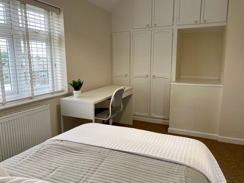 Room Marion Crescent in Greater London