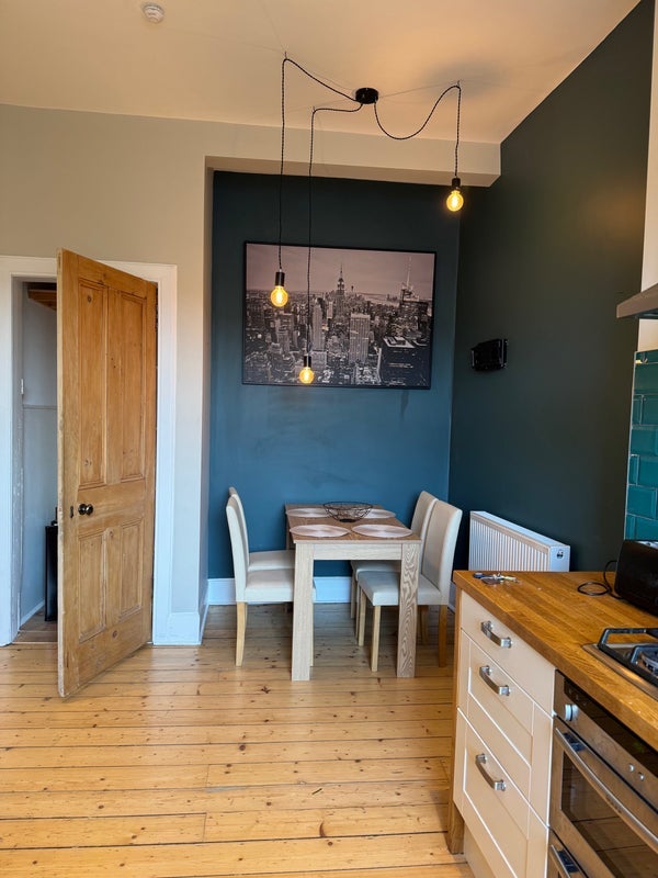 Room Morningside Drive in City of Edinburgh