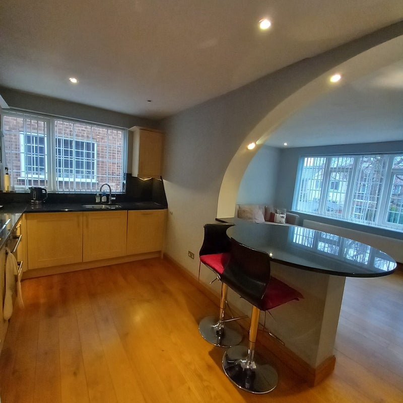 Flat Sherwood Court in Broxtowe