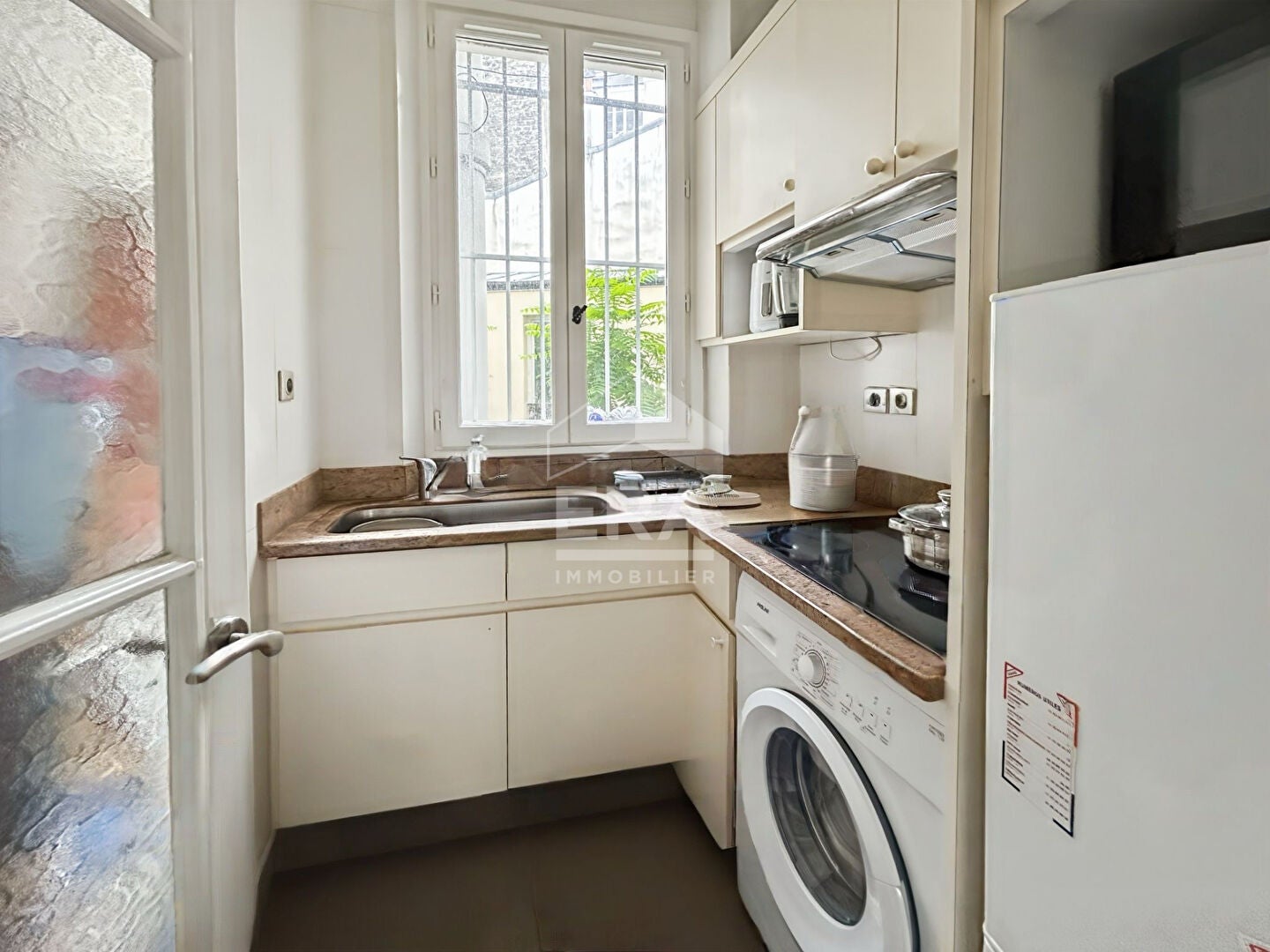 Flat Rue Copernic in Paris