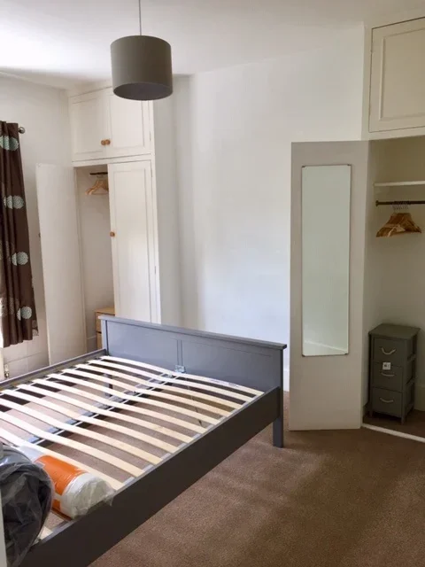 Flat Trinity Road in Greater London