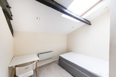 Flat Devon Road in Leeds