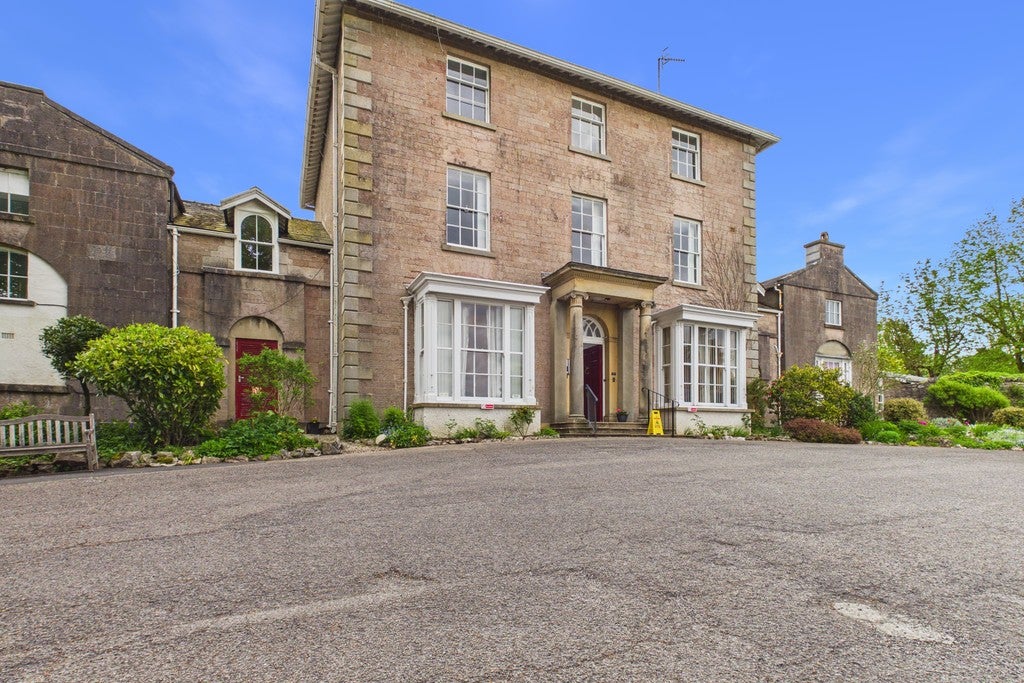 Flat Princes Way in Milnthorpe
