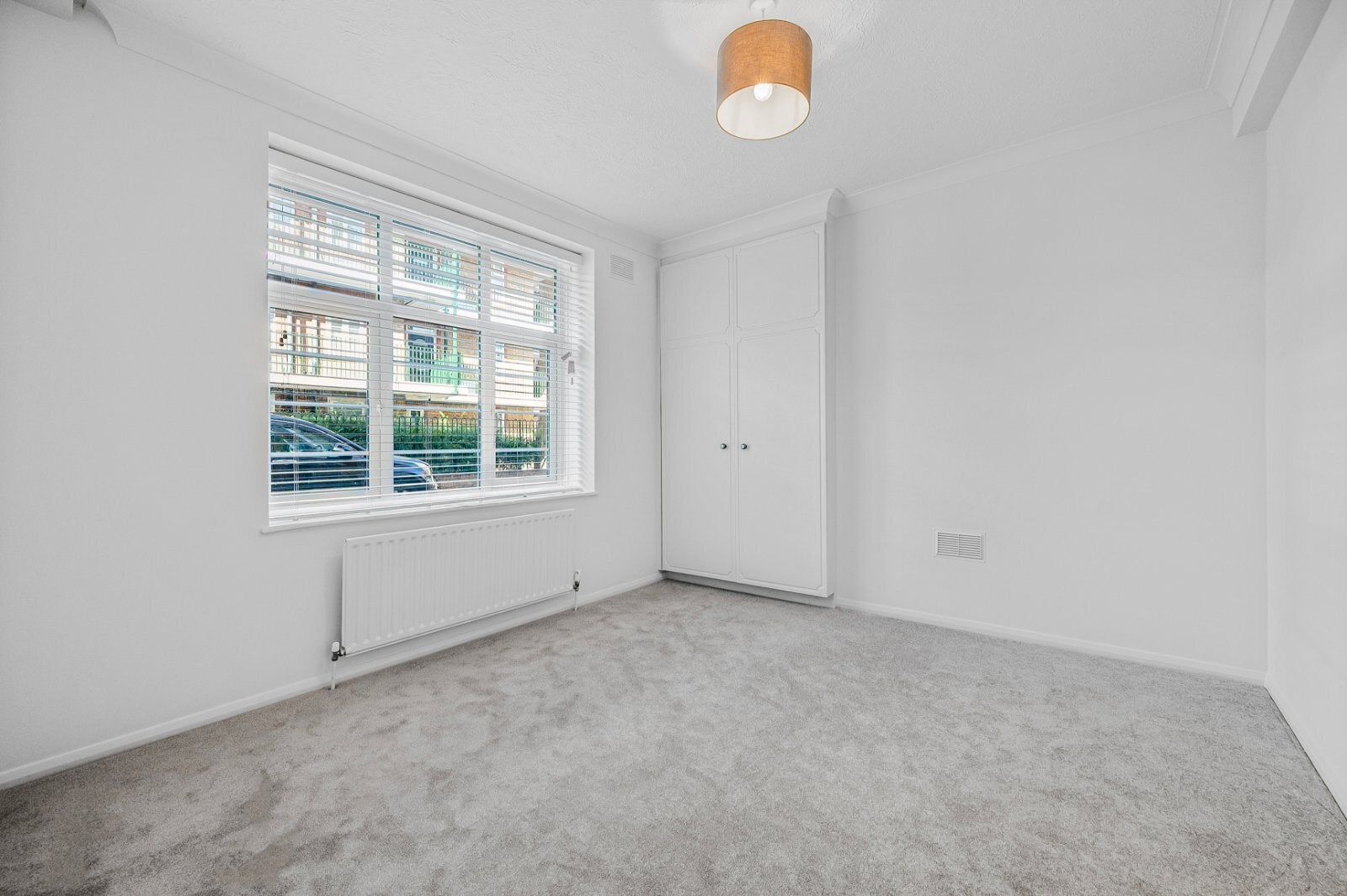 Flat Odessa Street in Greater London
