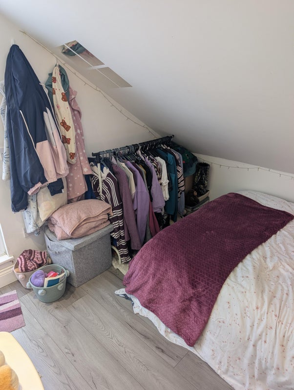 Room Elmfield Road in Greater London