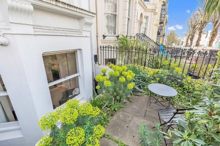 Flat Upper Rock Gardens in Brighton