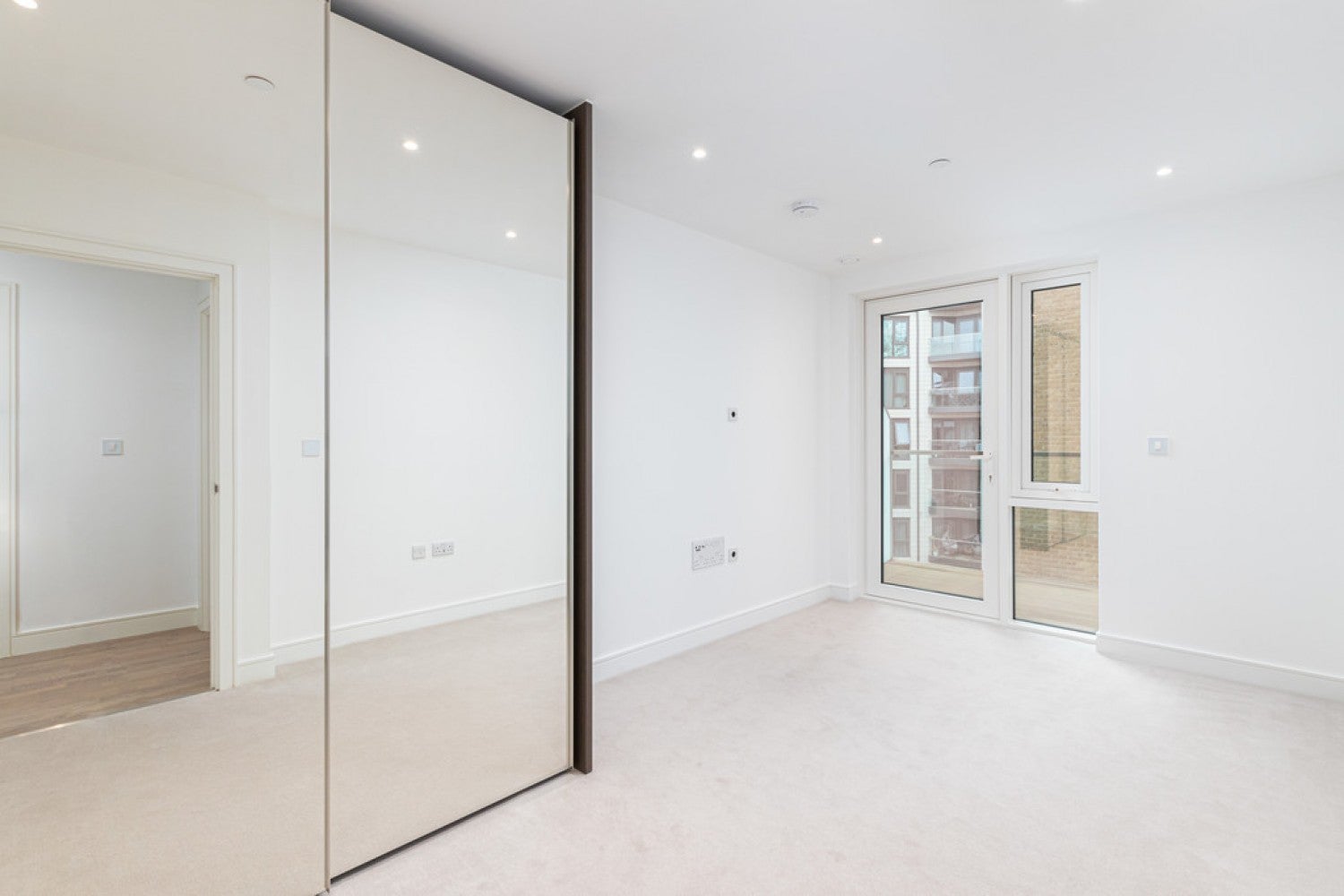 Flat Eltringham Street in Greater London