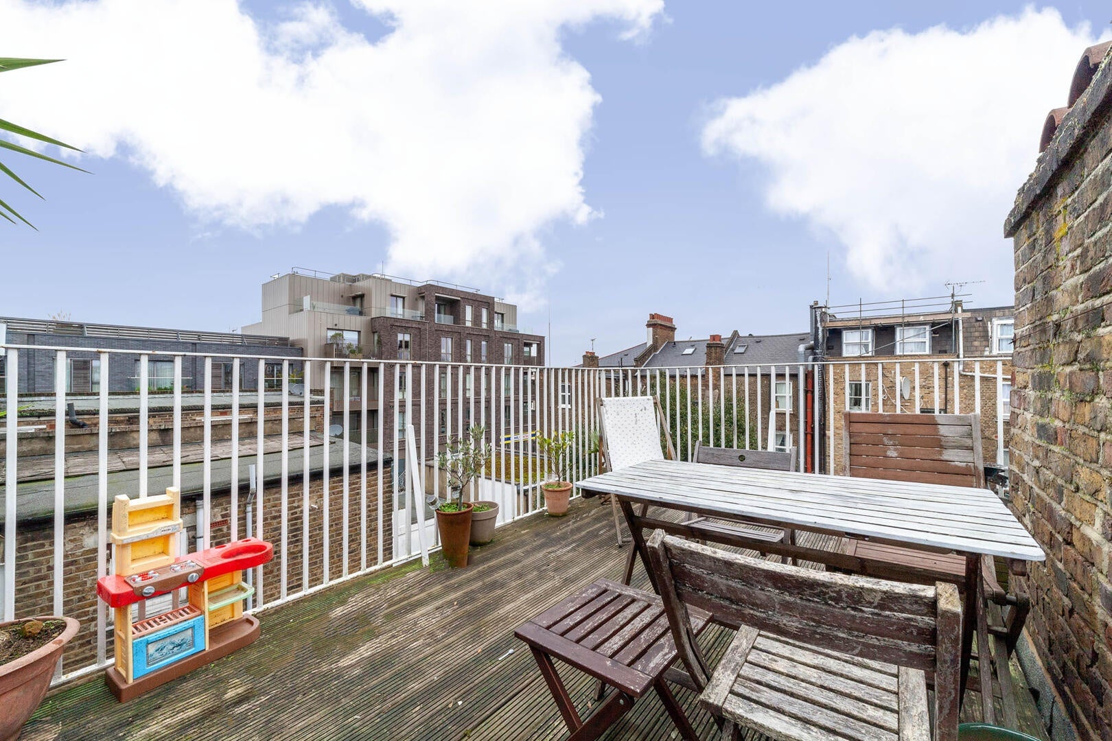 Flat Fermoy Road in City of Westminster