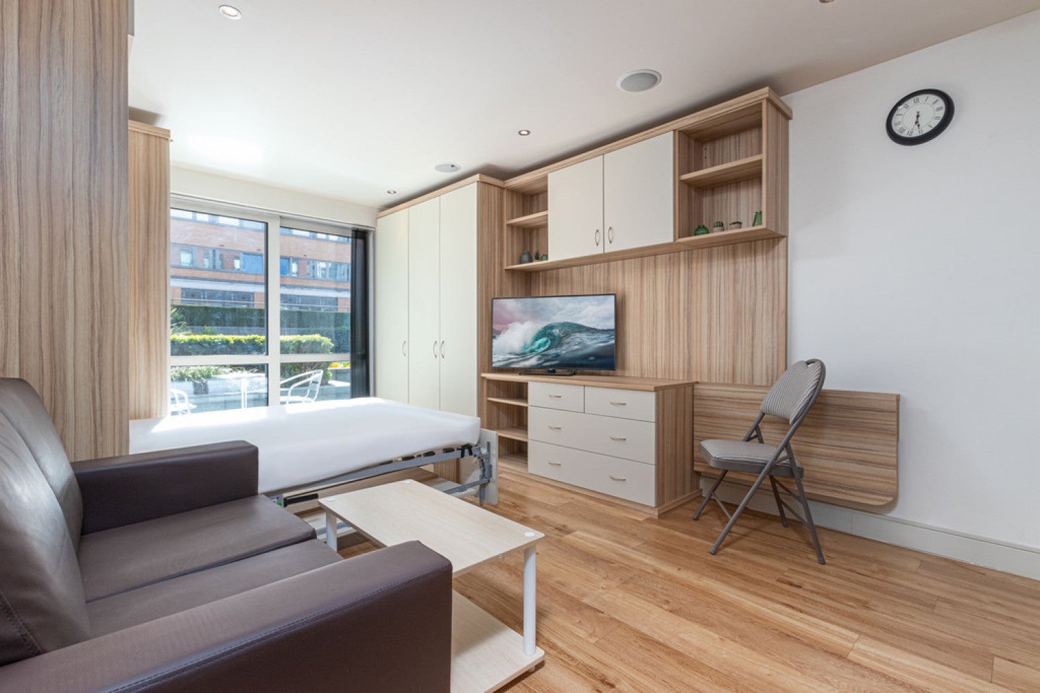 Flat Park Street in Greater London
