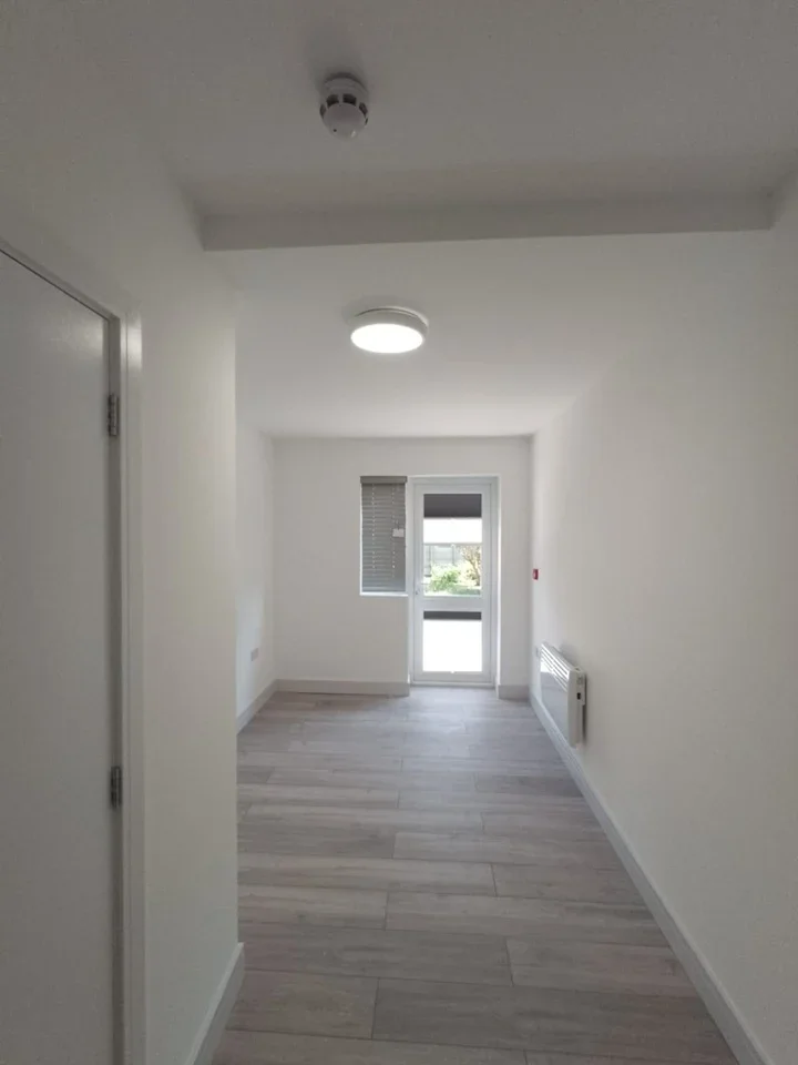 Room Holly Bush Lane in Greater London