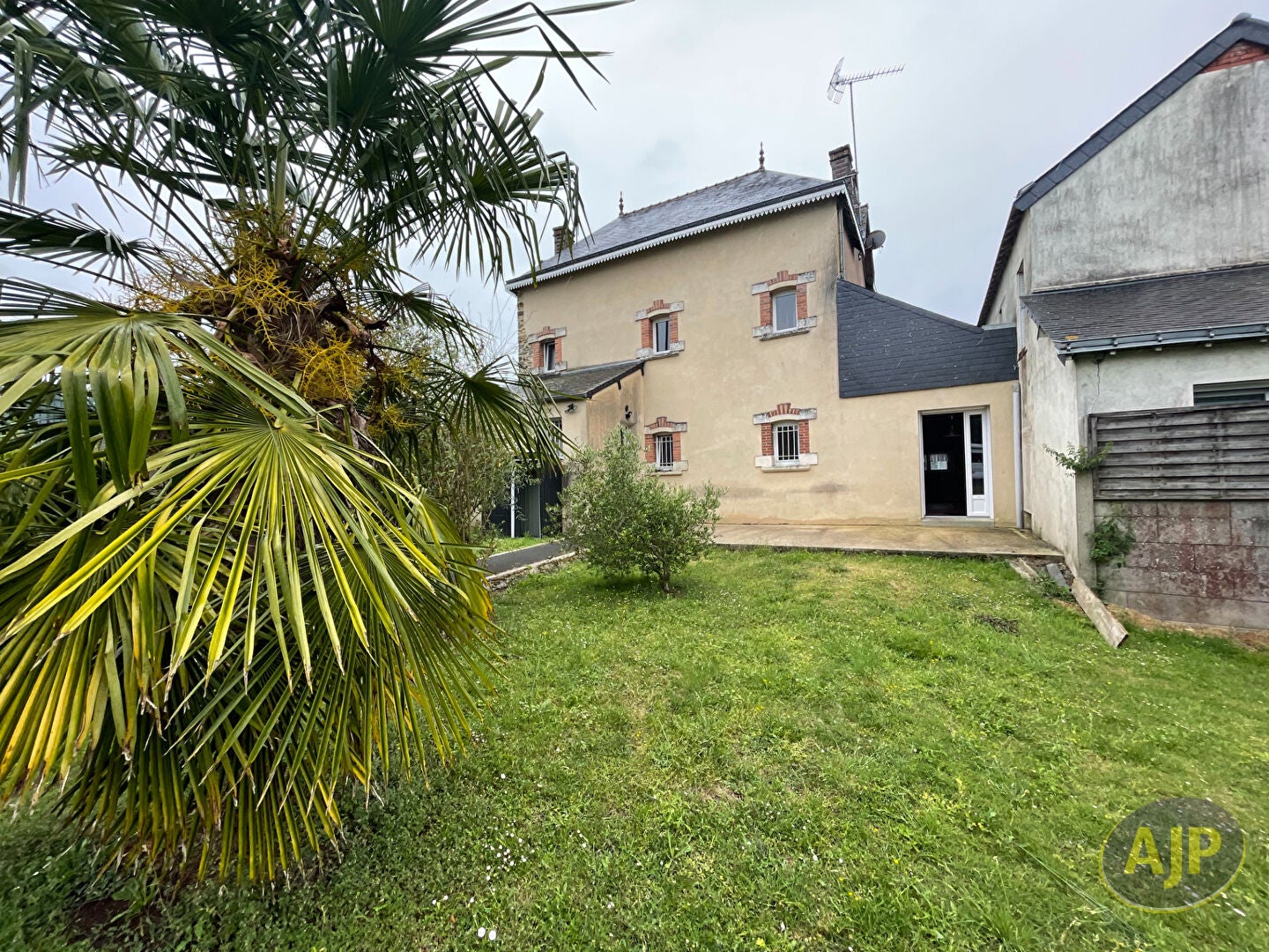 House Route de Montrichard in Villelouet