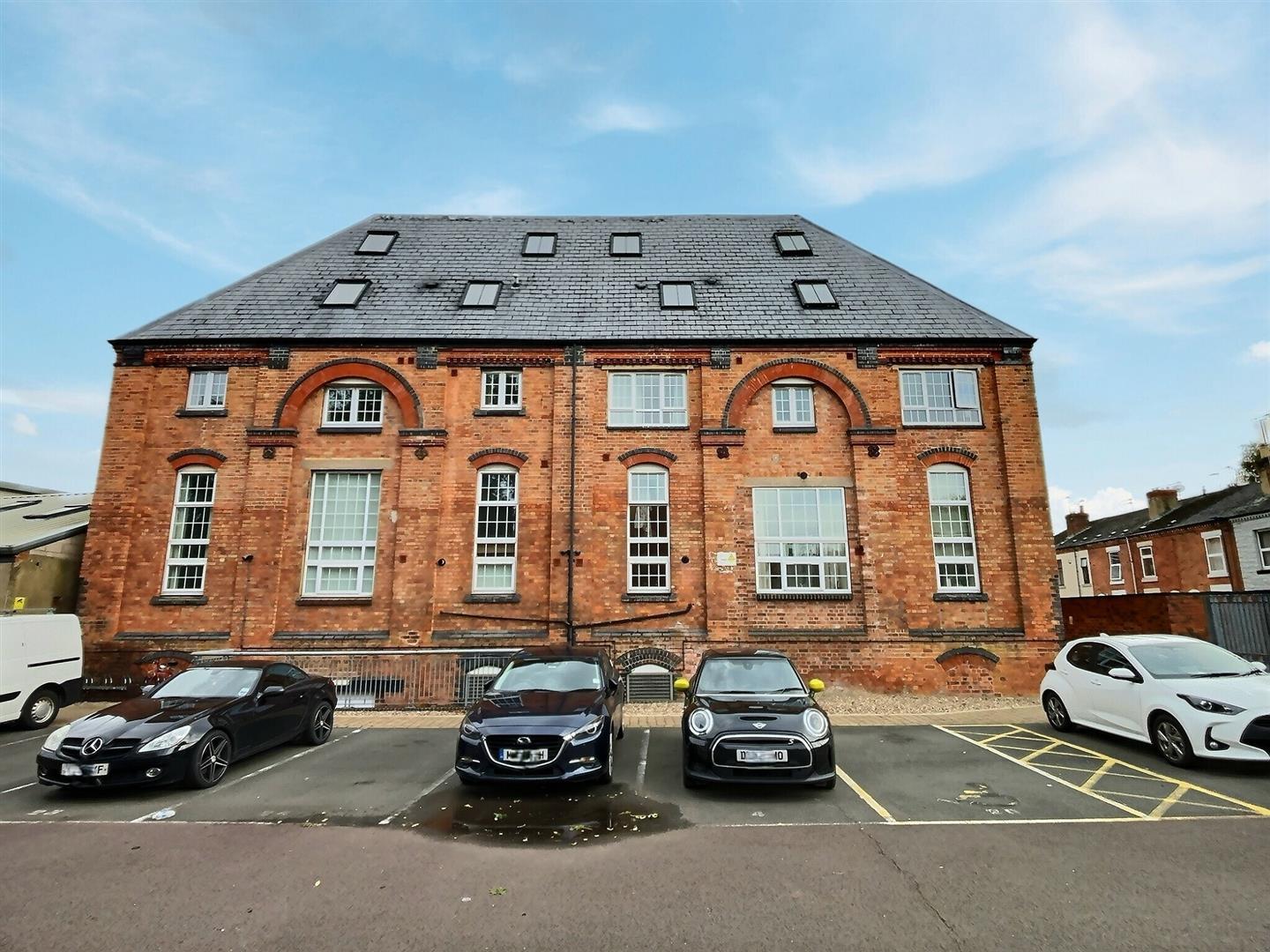 Flat Ashbourne Road in Derby