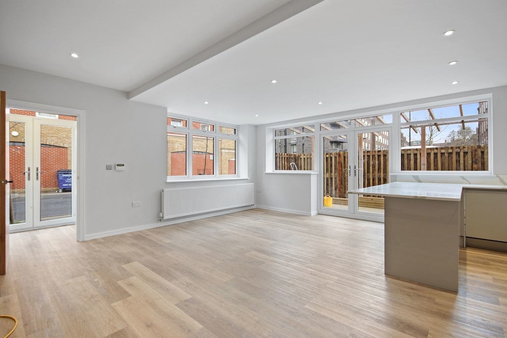 Flat Tabard Street in London