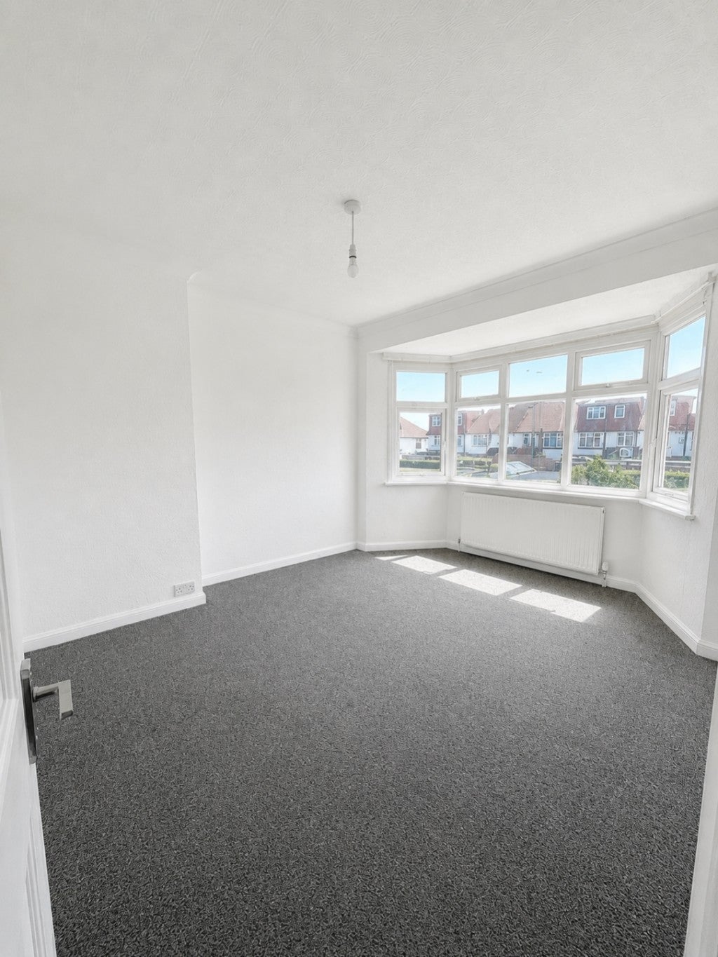 House Tintern Avenue in Greater London