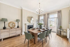 Flat Kynance Place in Greater London