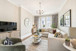 Flat Kynance Place in Greater London