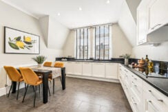 Flat Kynance Place in Greater London