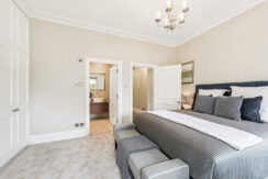 Flat Kynance Place in Greater London