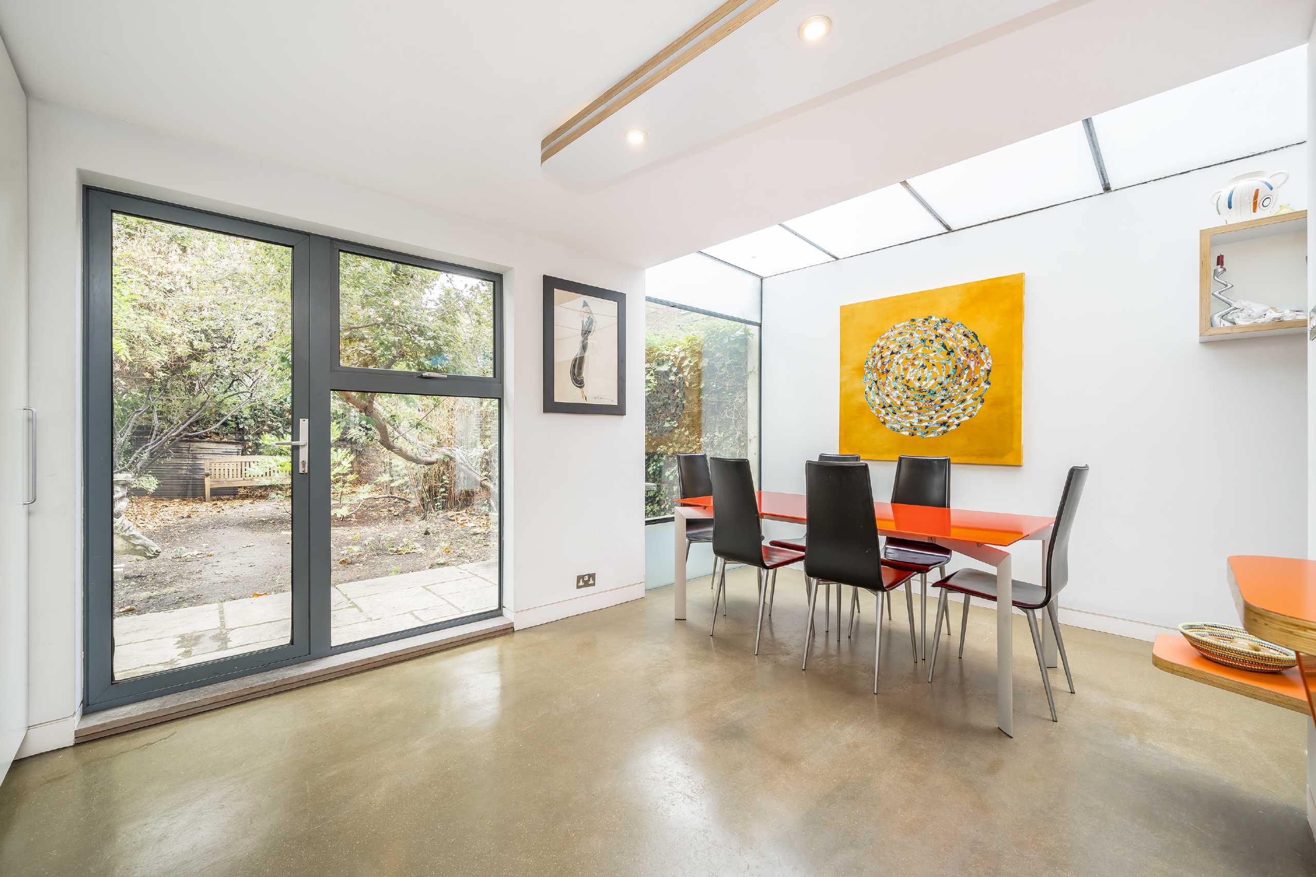 House Augustine Road in Greater London