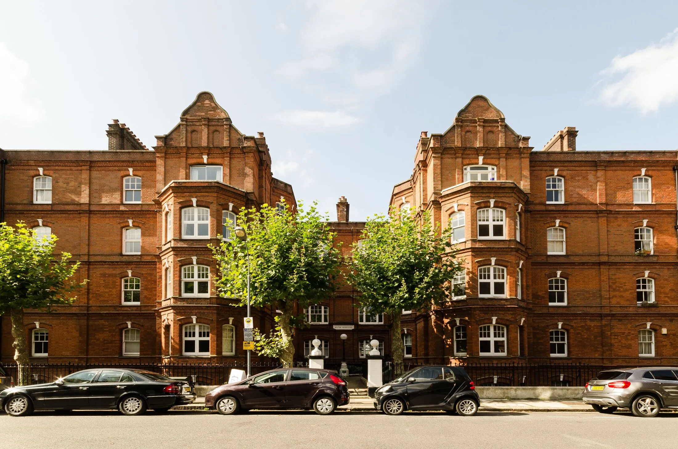 Flat Musard Road in Greater London