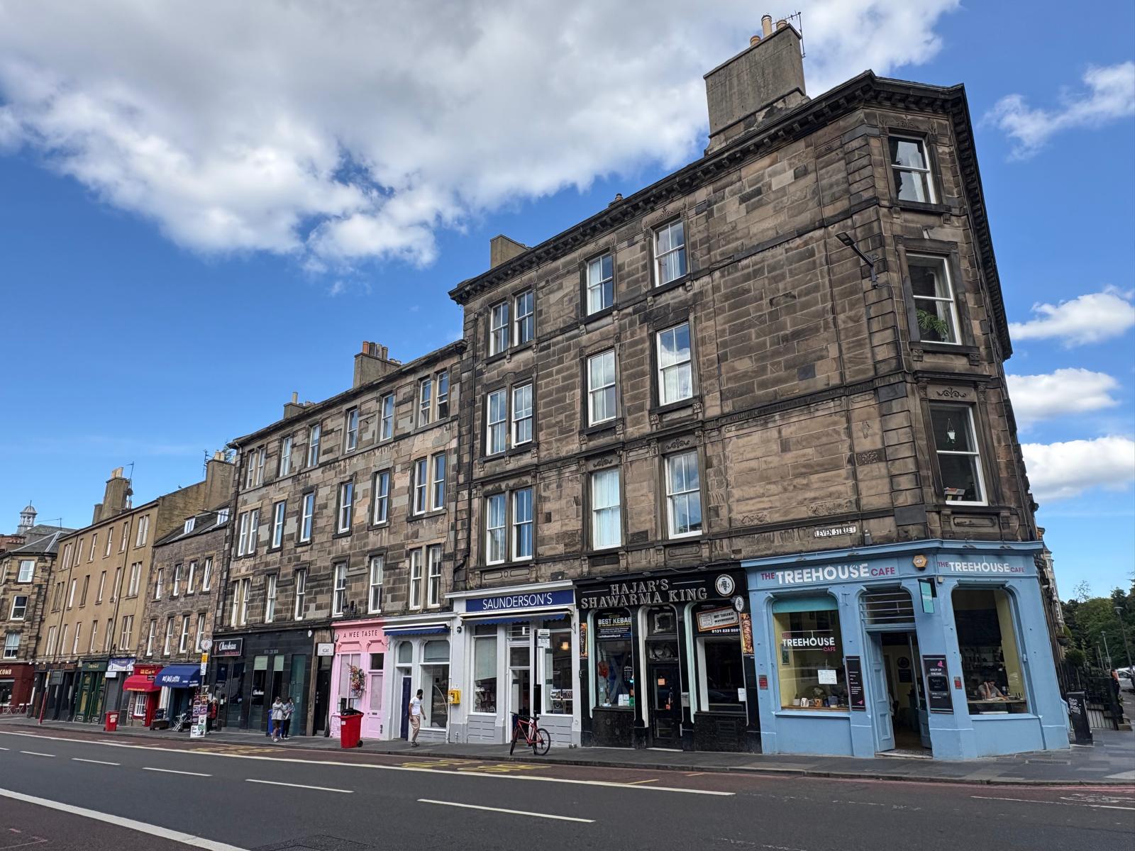Flat Leven Street in City of Edinburgh