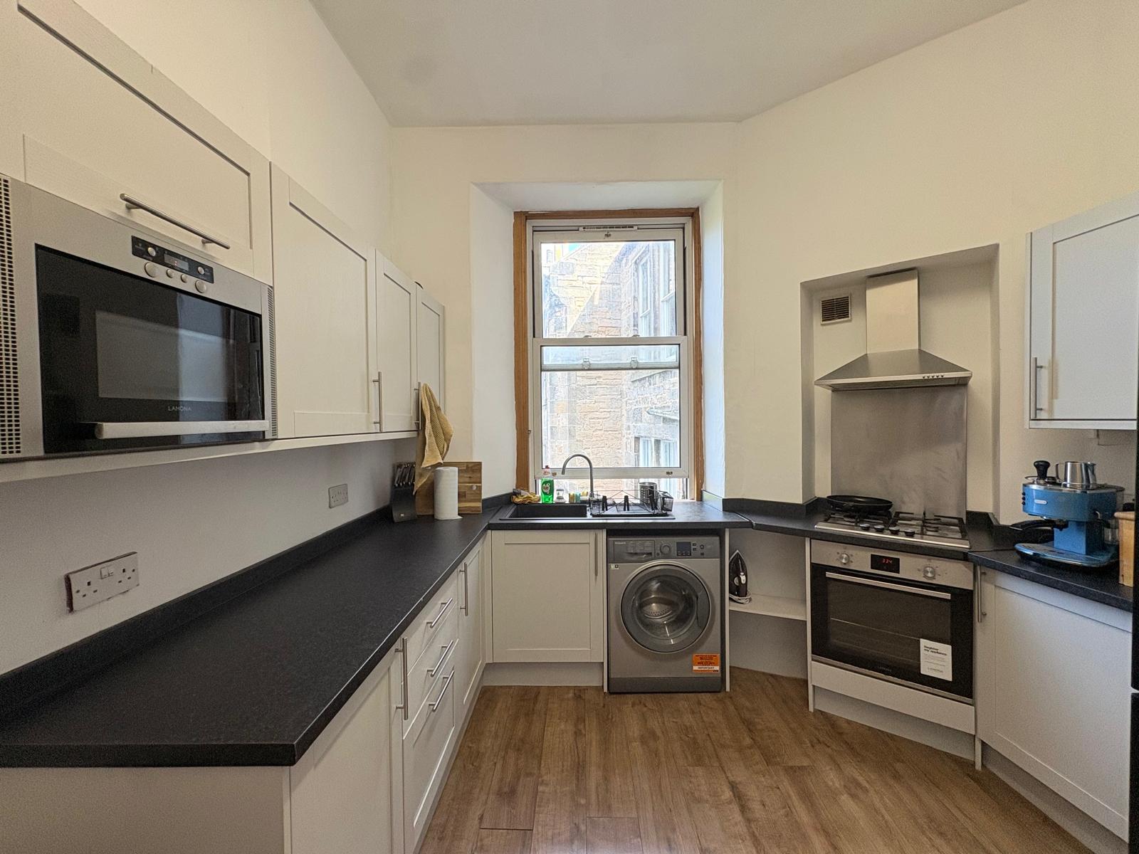 Flat Leven Street in City of Edinburgh