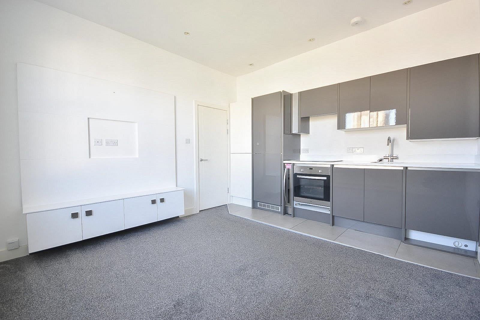 Flat Warrior Square in St Leonards