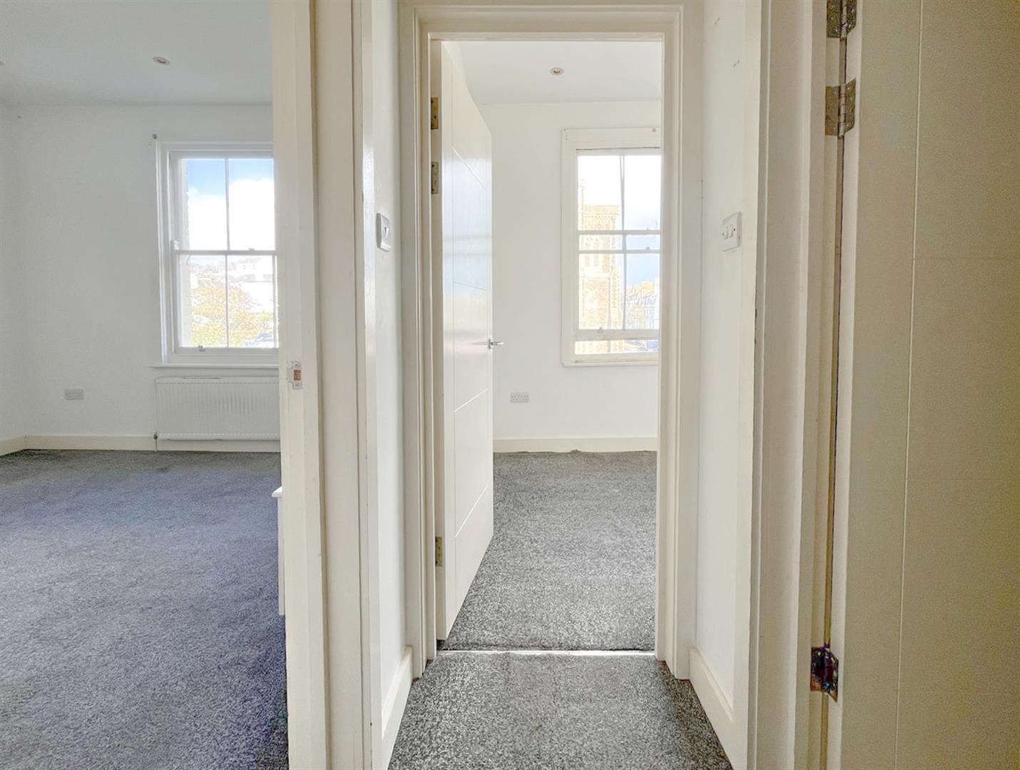 Flat Warrior Square in St Leonards